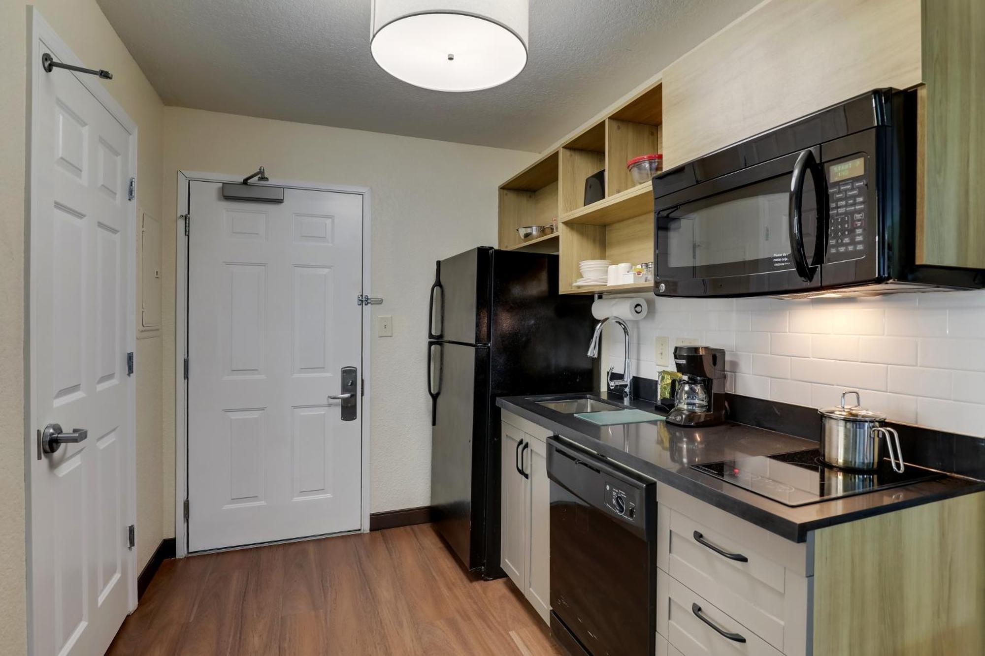 Candlewood Suites Lexington By Ihg Экстерьер фото