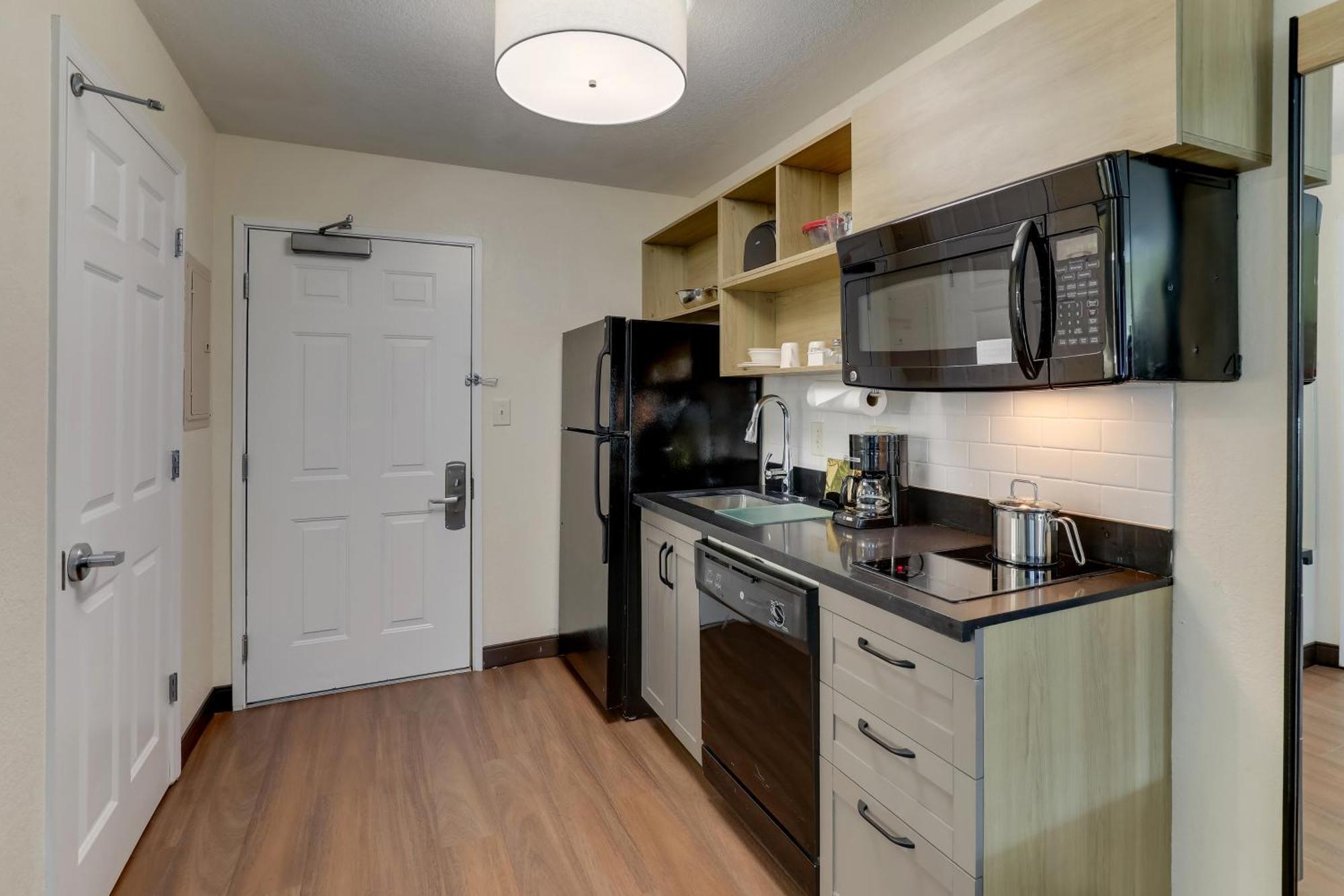 Candlewood Suites Lexington By Ihg Экстерьер фото
