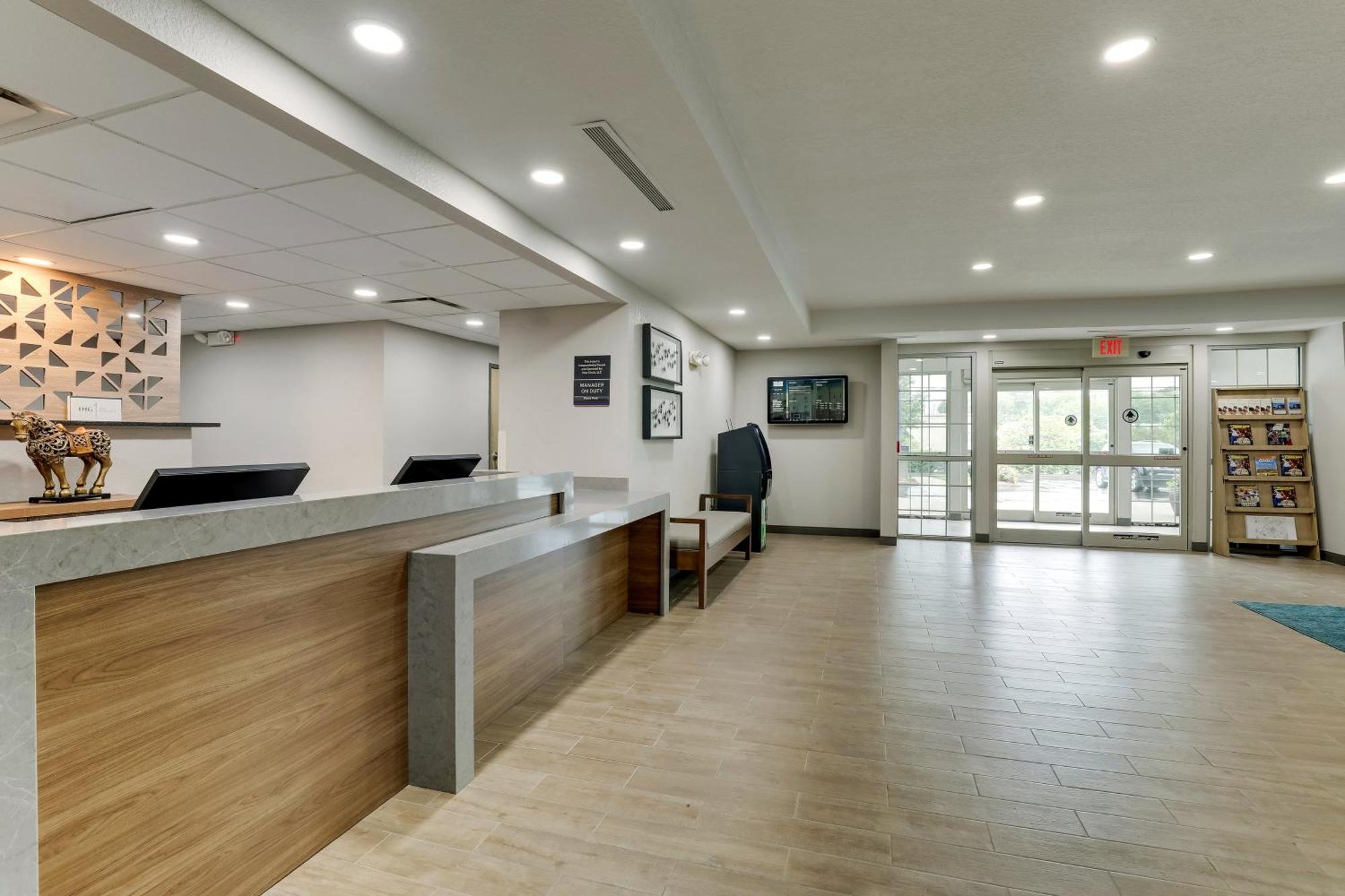 Candlewood Suites Lexington By Ihg Экстерьер фото
