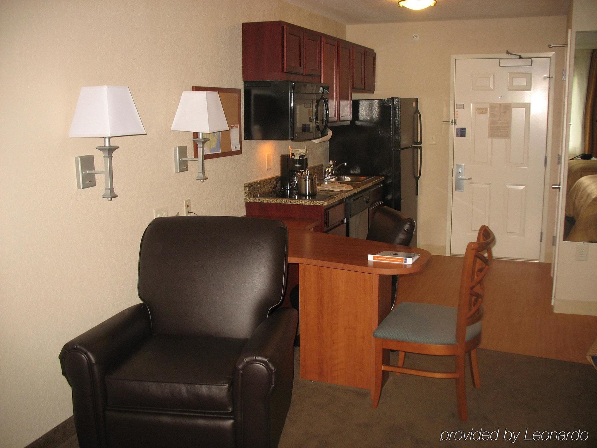Candlewood Suites Lexington By Ihg Экстерьер фото